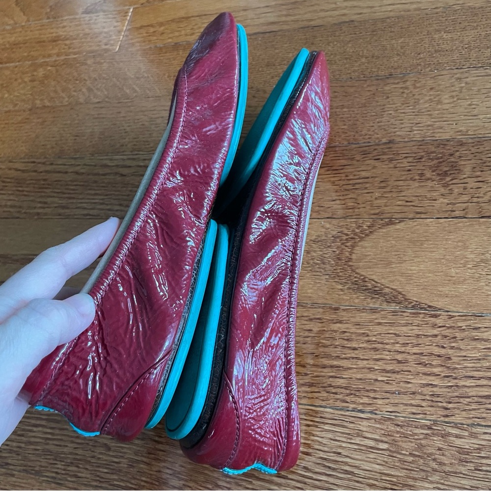 Tieks Patent Leather Ballet Flats Womens Size 8 Ruby Red Foldable Comfort Shoes - Picture 5 of 7